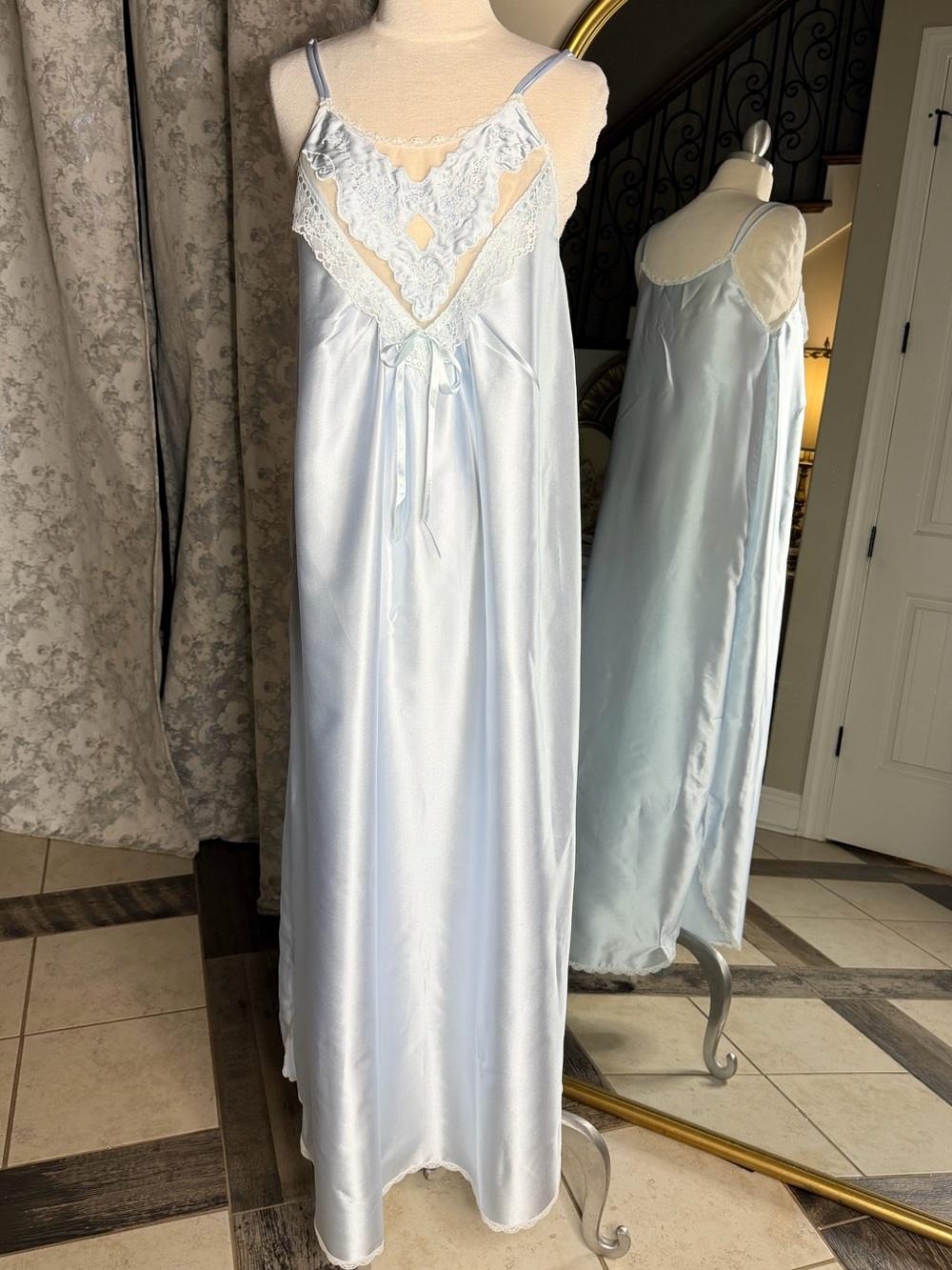 Vintage Gilligan & O’Malley Blue Satin Nightgown & Robe Set Size Small